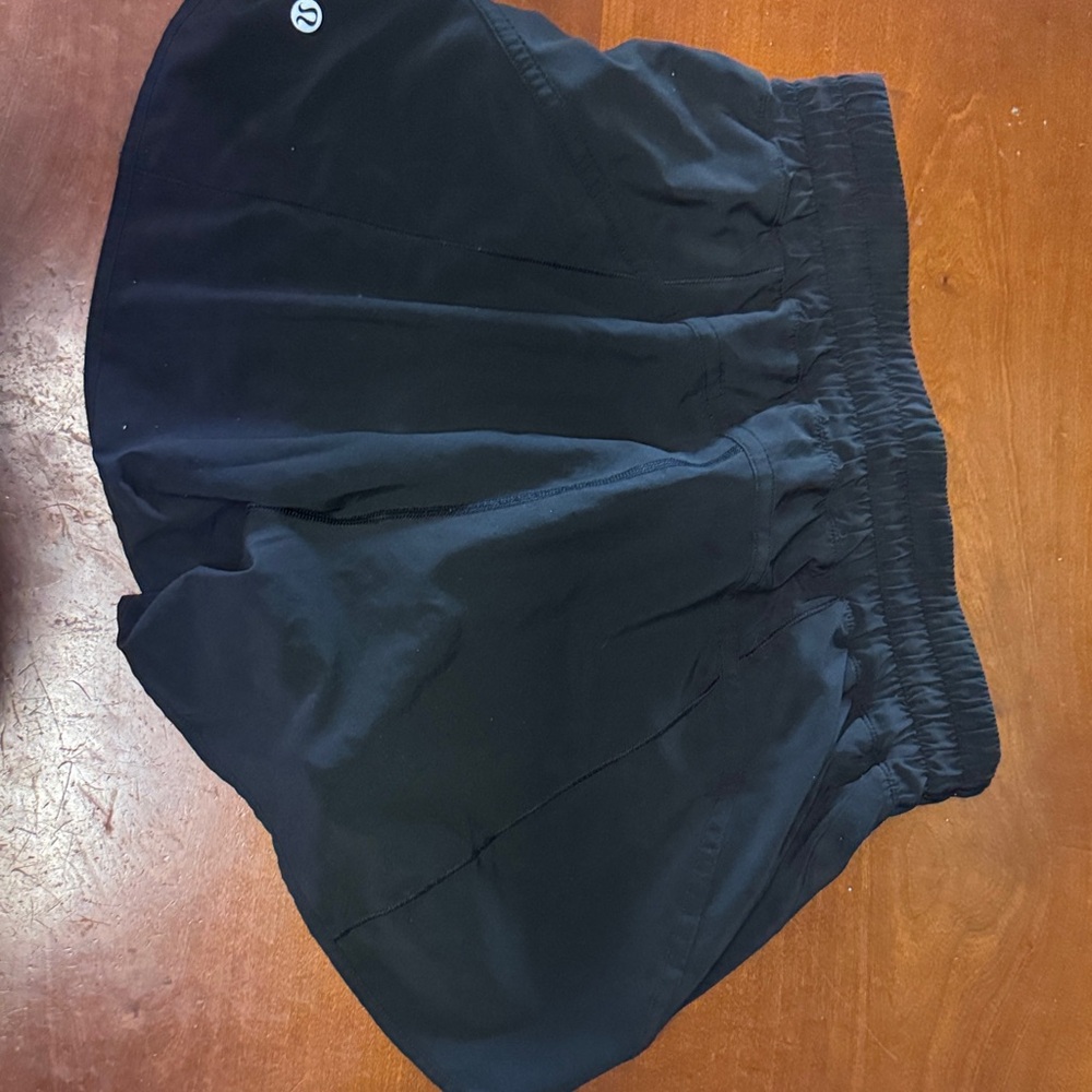 Lululemon track that mid rise 5” size 8